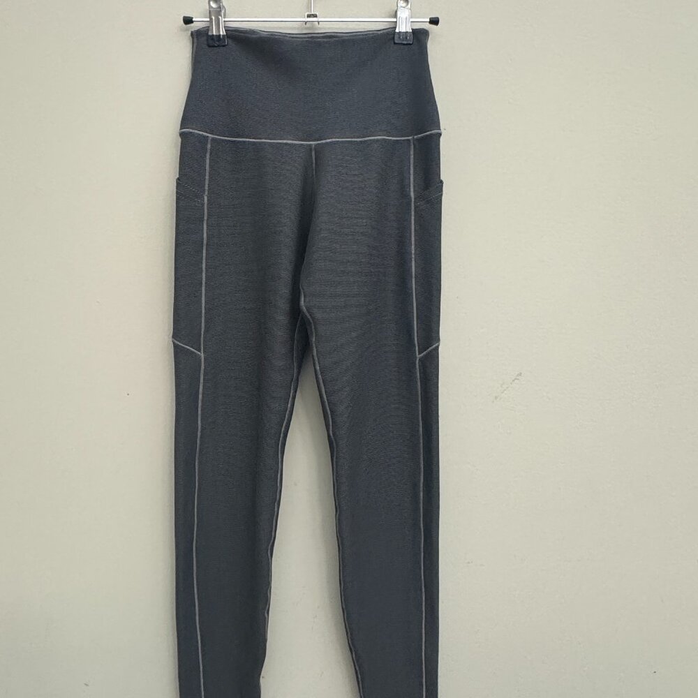 Colorado Threads Leggings Grey Design - Size Medium - Made in USA